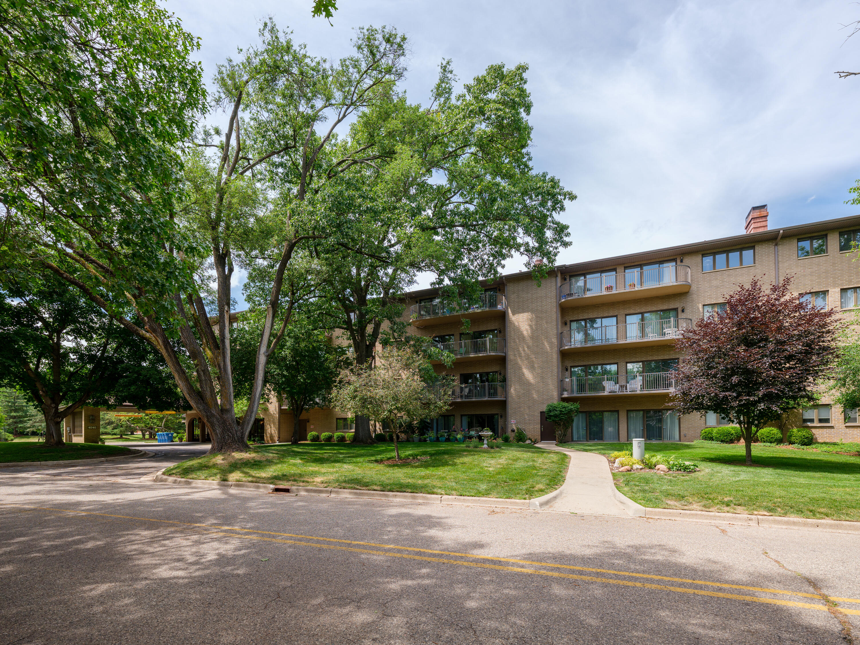 4040 Greenleaf Circle Kalamazoo MI 49008