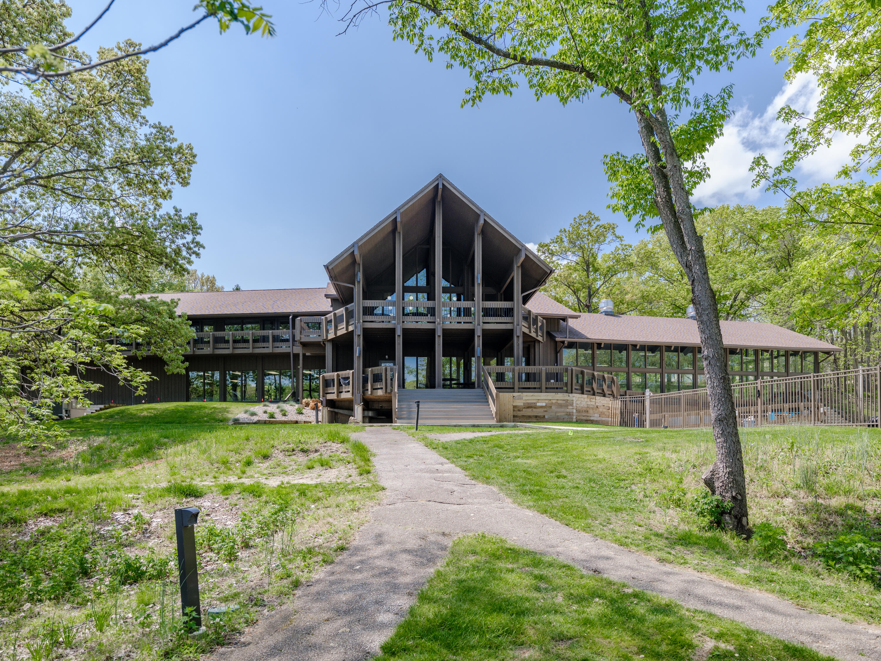 4040 Greenleaf Circle Kalamazoo MI 49008