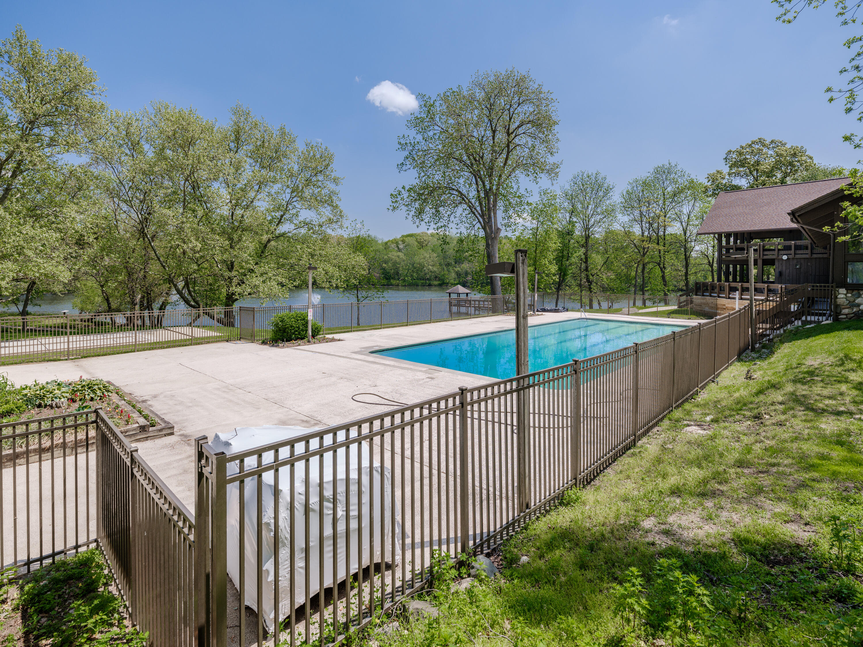 4040 Greenleaf Circle Kalamazoo MI 49008