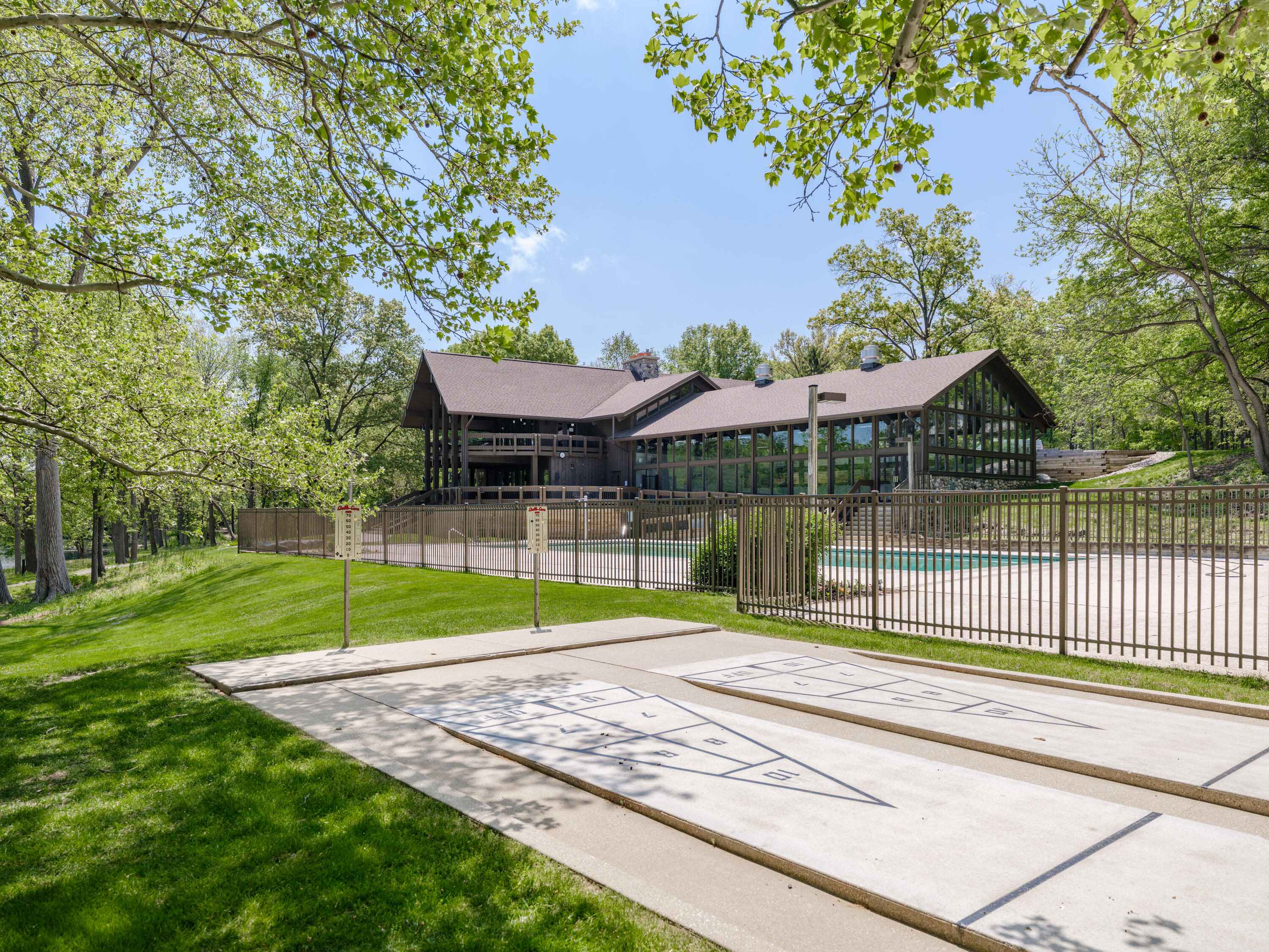 4040 Greenleaf Circle Kalamazoo MI 49008