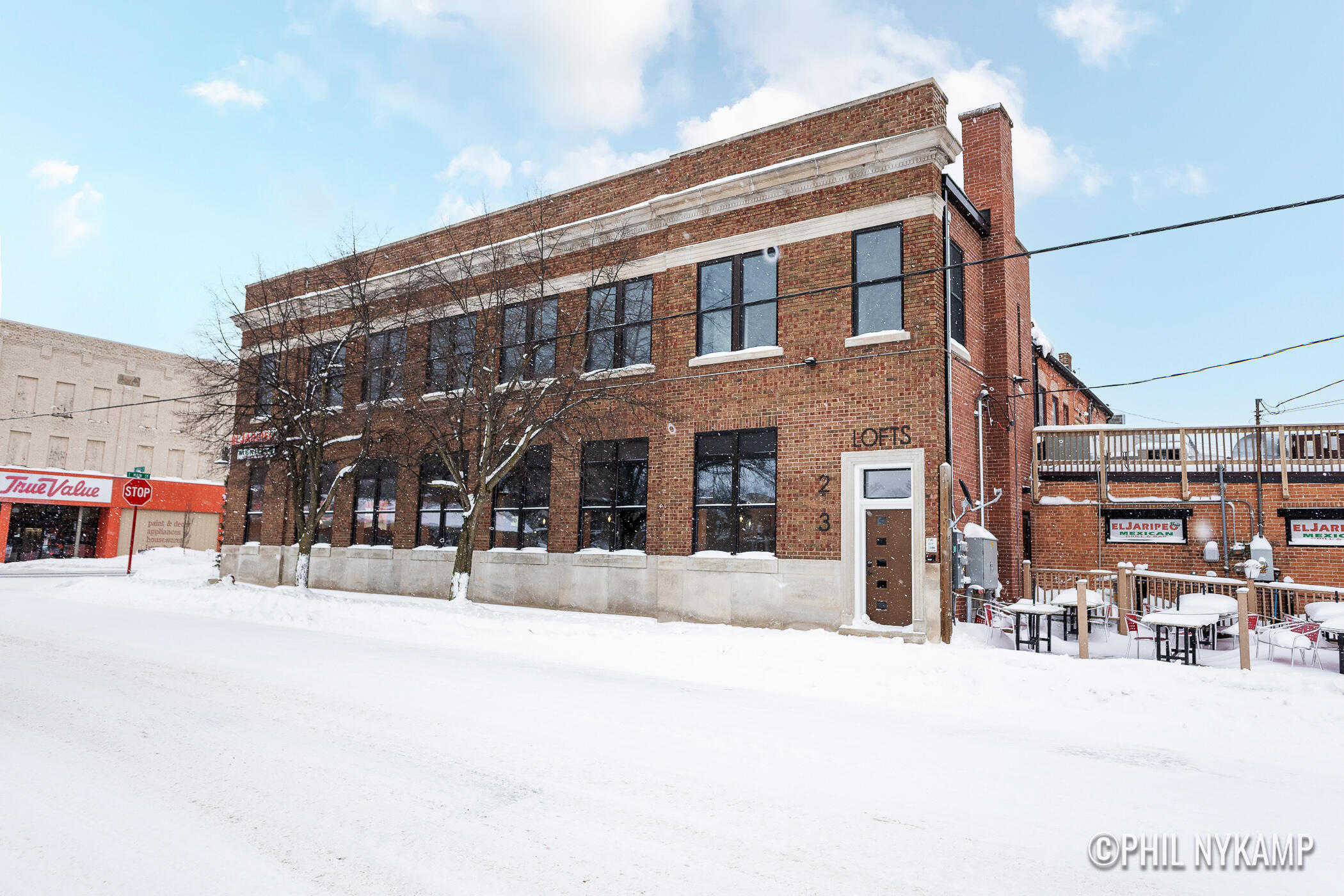 106 E Main Street Fennville MI 49408