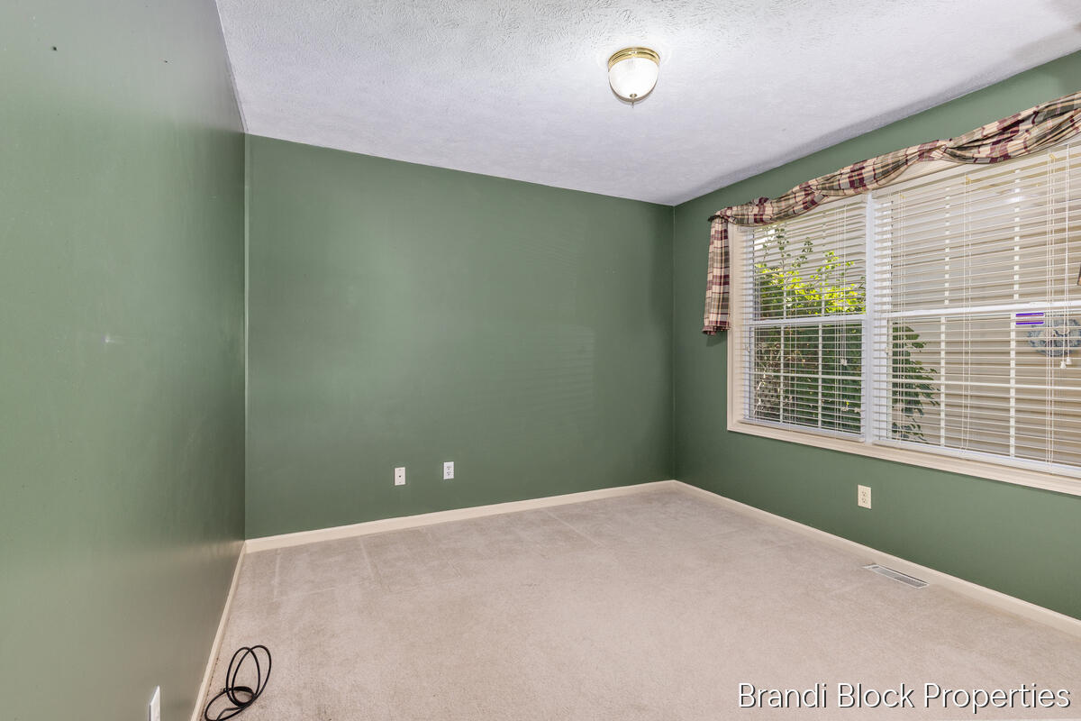 59 Pond Ridge Drive NE Grand Rapids MI 49546