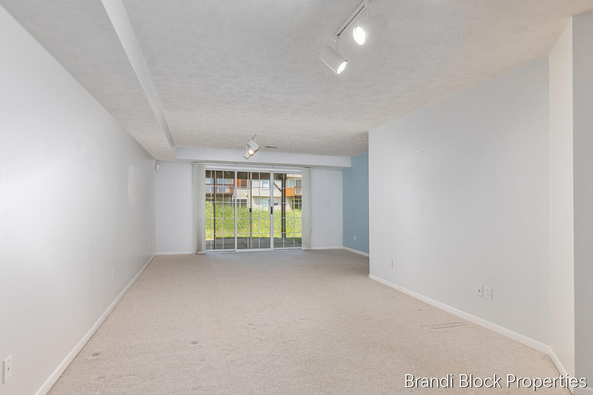 59 Pond Ridge Drive NE Grand Rapids MI 49546