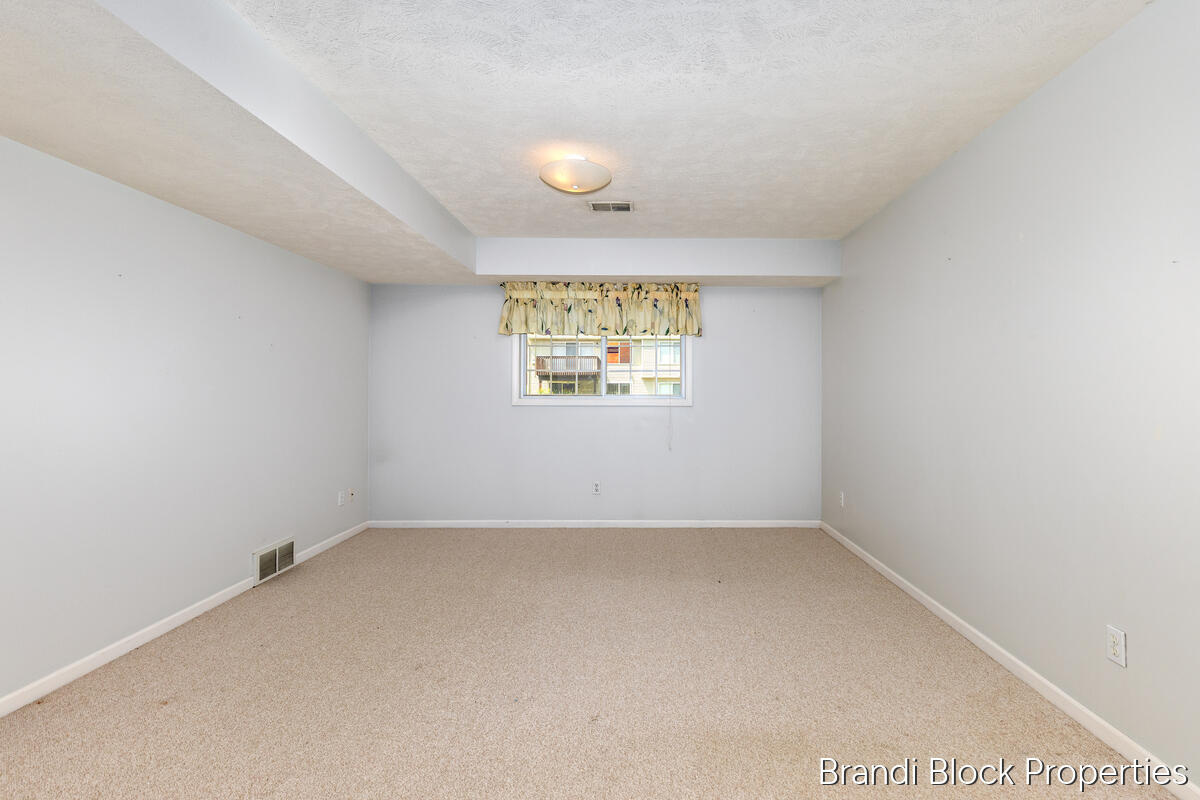 59 Pond Ridge Drive NE Grand Rapids MI 49546
