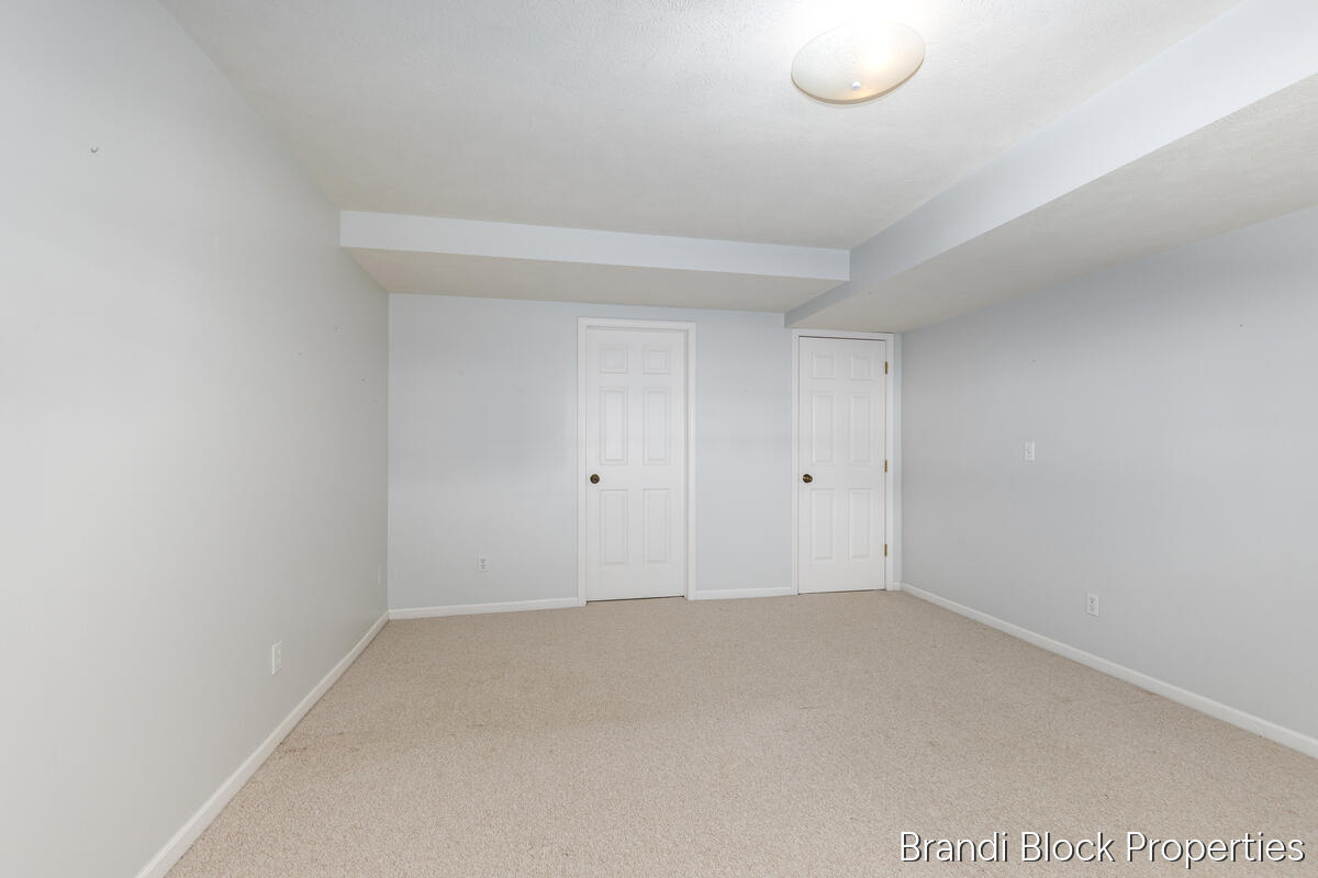 59 Pond Ridge Drive NE Grand Rapids MI 49546