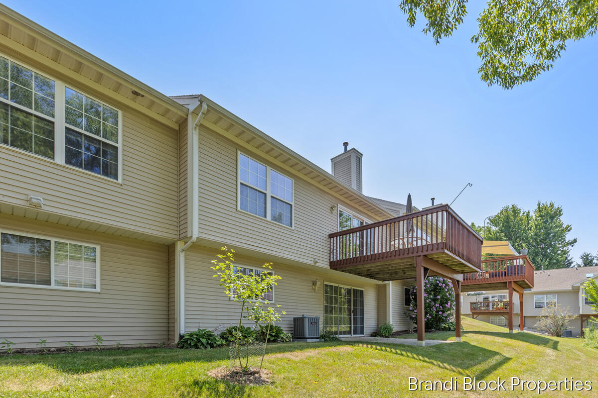 59 Pond Ridge Drive NE Grand Rapids MI 49546