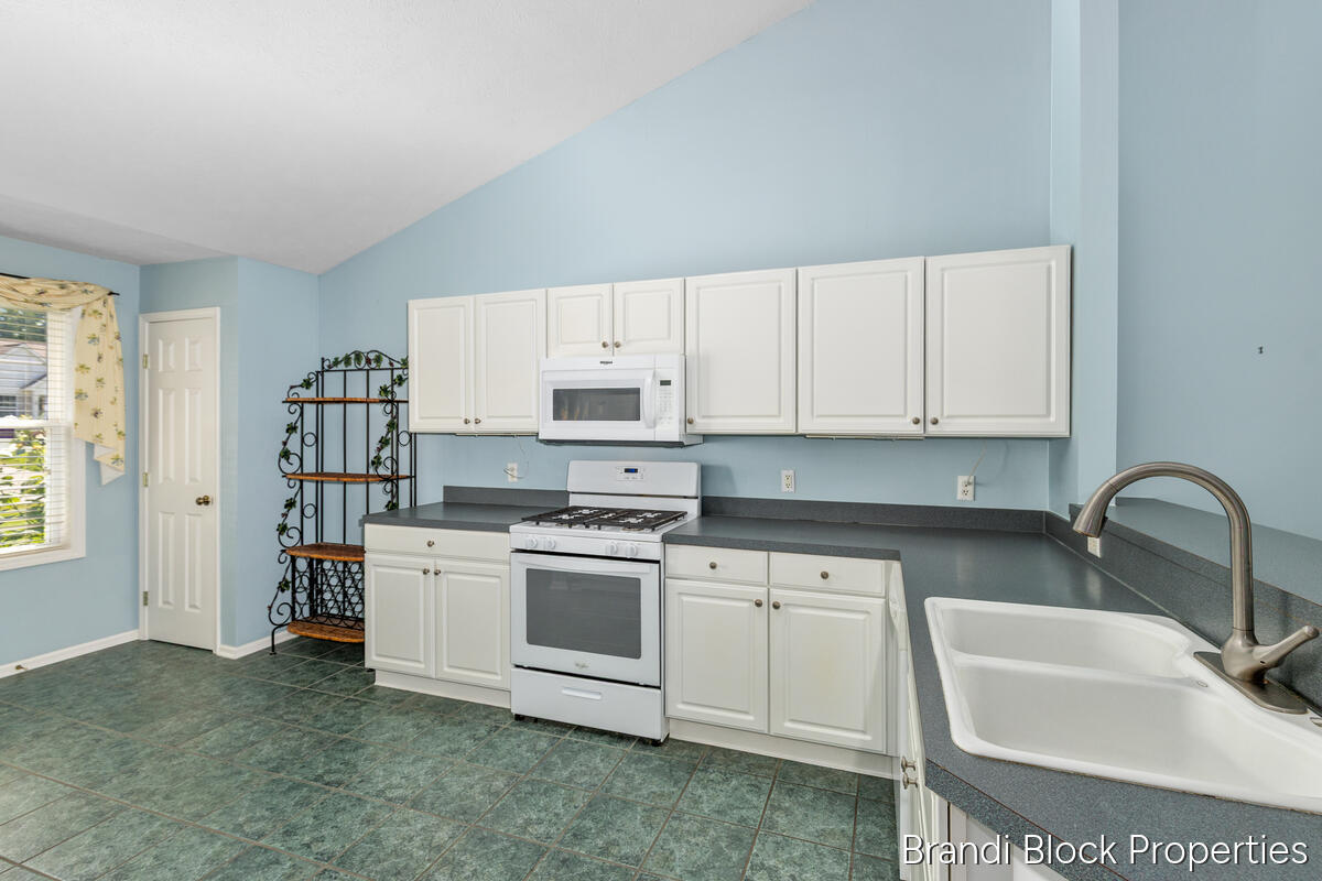 59 Pond Ridge Drive NE Grand Rapids MI 49546