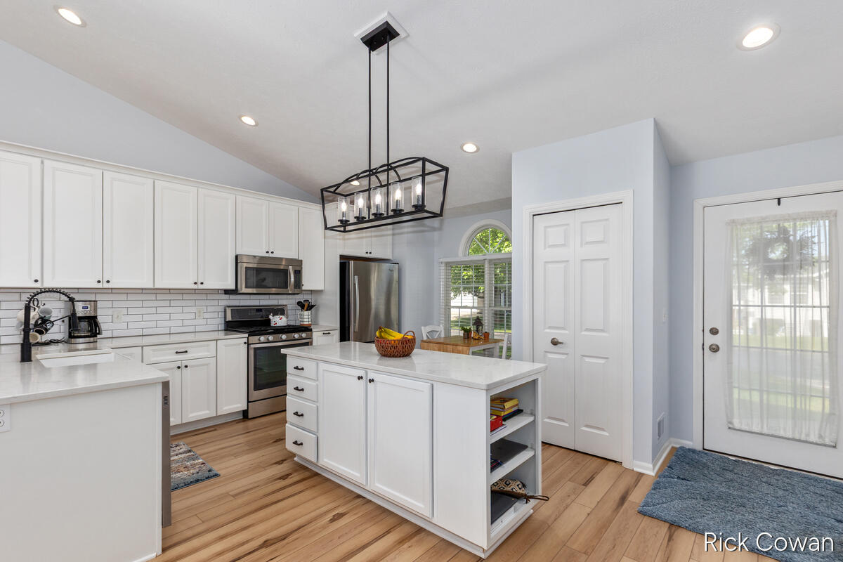 11286 Blue Heron Parkway Holland MI 49424