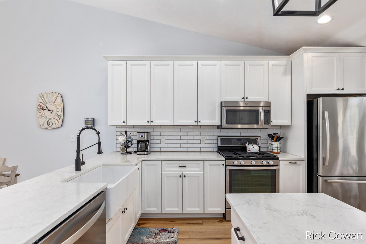 11286 Blue Heron Parkway Holland MI 49424