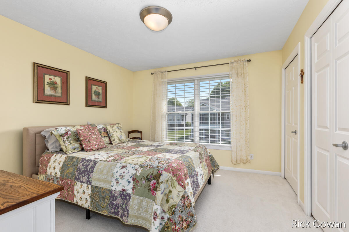 11286 Blue Heron Parkway Holland MI 49424