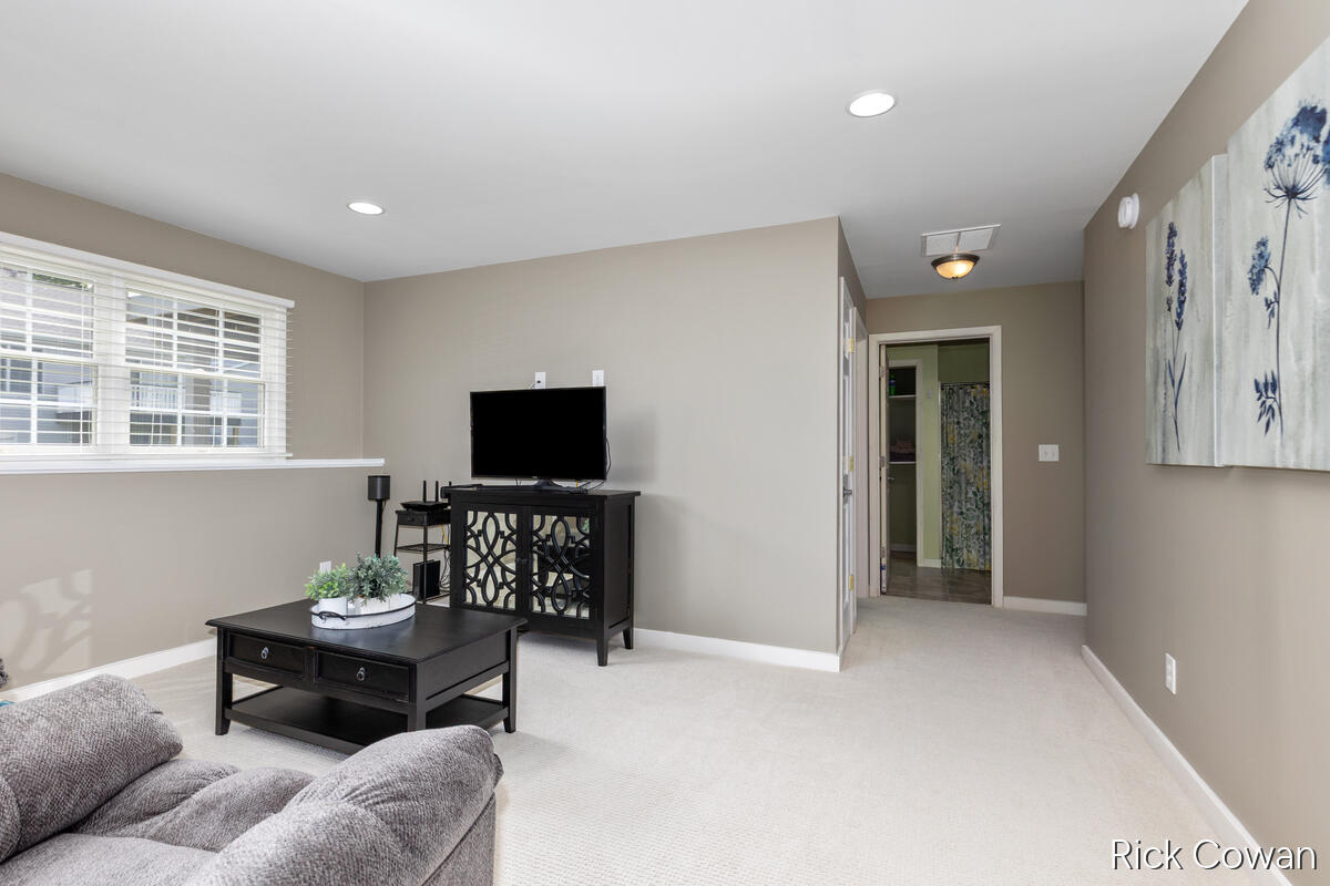 11286 Blue Heron Parkway Holland MI 49424
