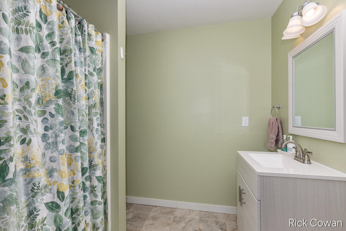 11286 Blue Heron Parkway Holland MI 49424