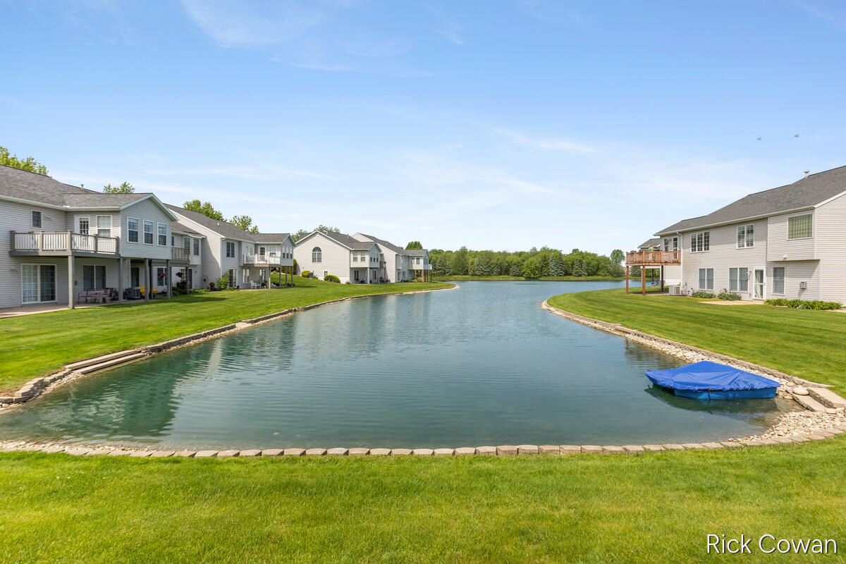 11286 Blue Heron Parkway Holland MI 49424
