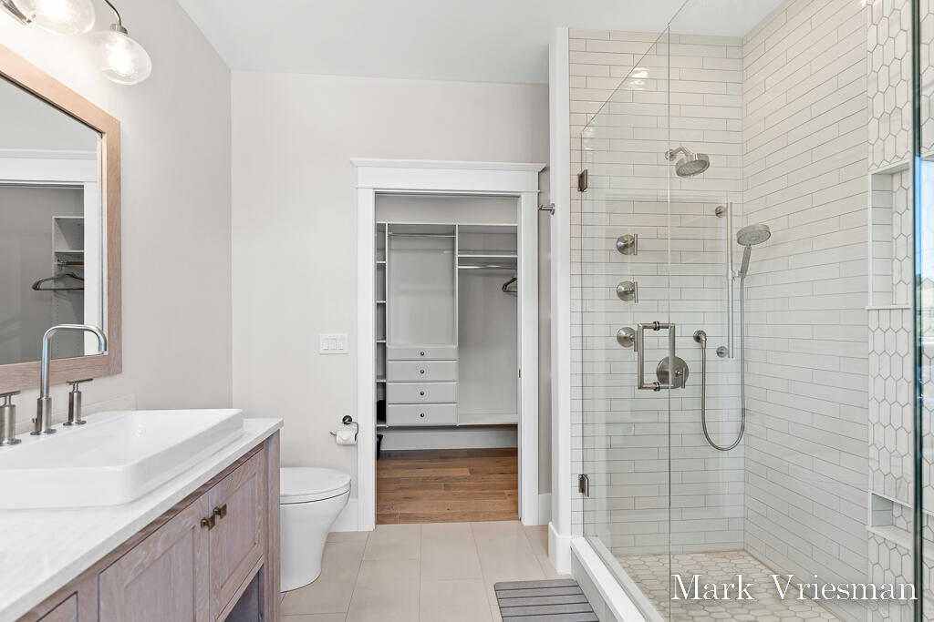 218 S Harbor Grand Haven MI 49417