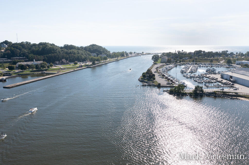 218 S Harbor Grand Haven MI 49417