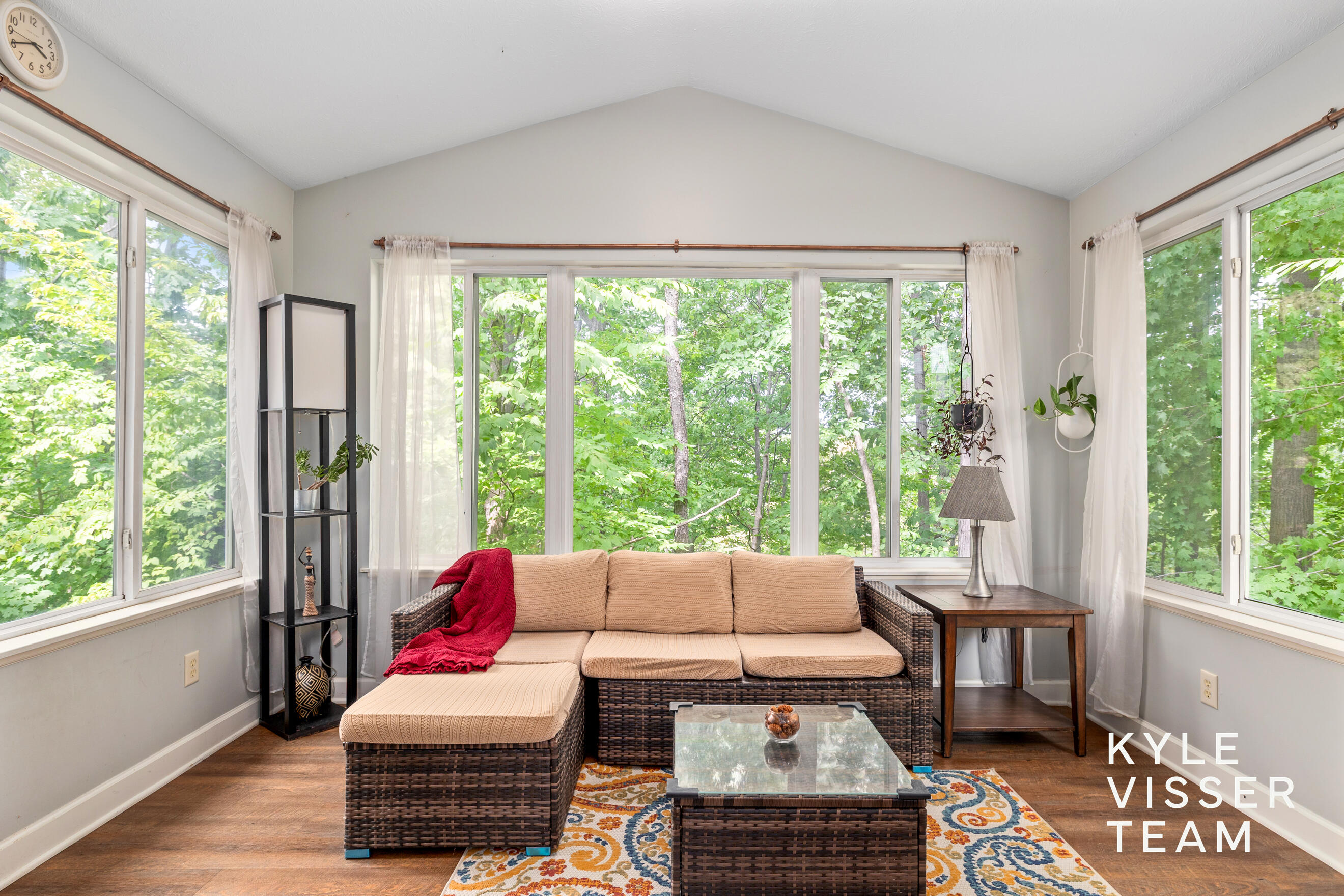 816 Pinnacle Run Drive SE Grand Rapids MI 49546