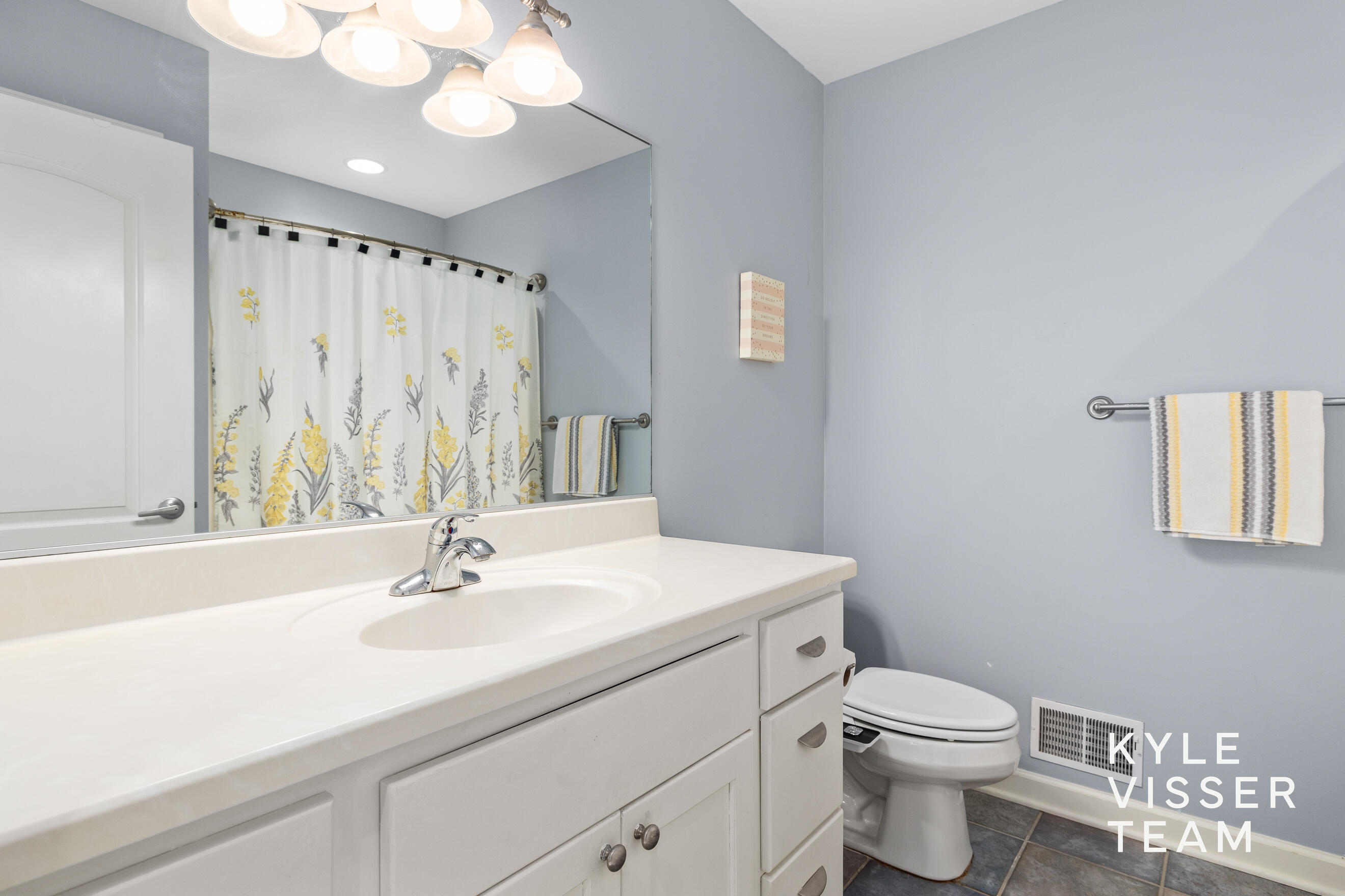 816 Pinnacle Run Drive SE Grand Rapids MI 49546