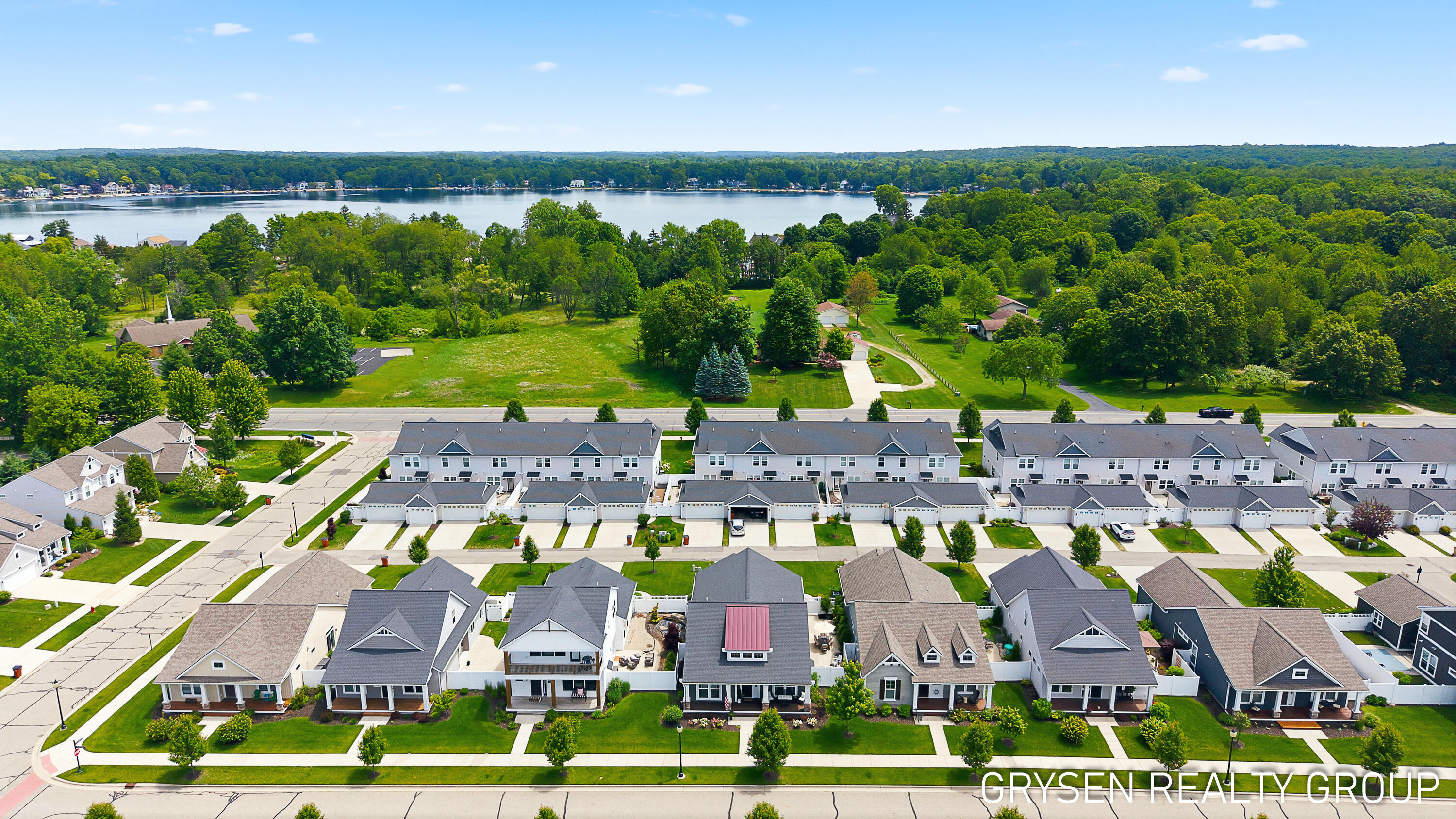 6960 E Cottage Lane Rockford MI 49341