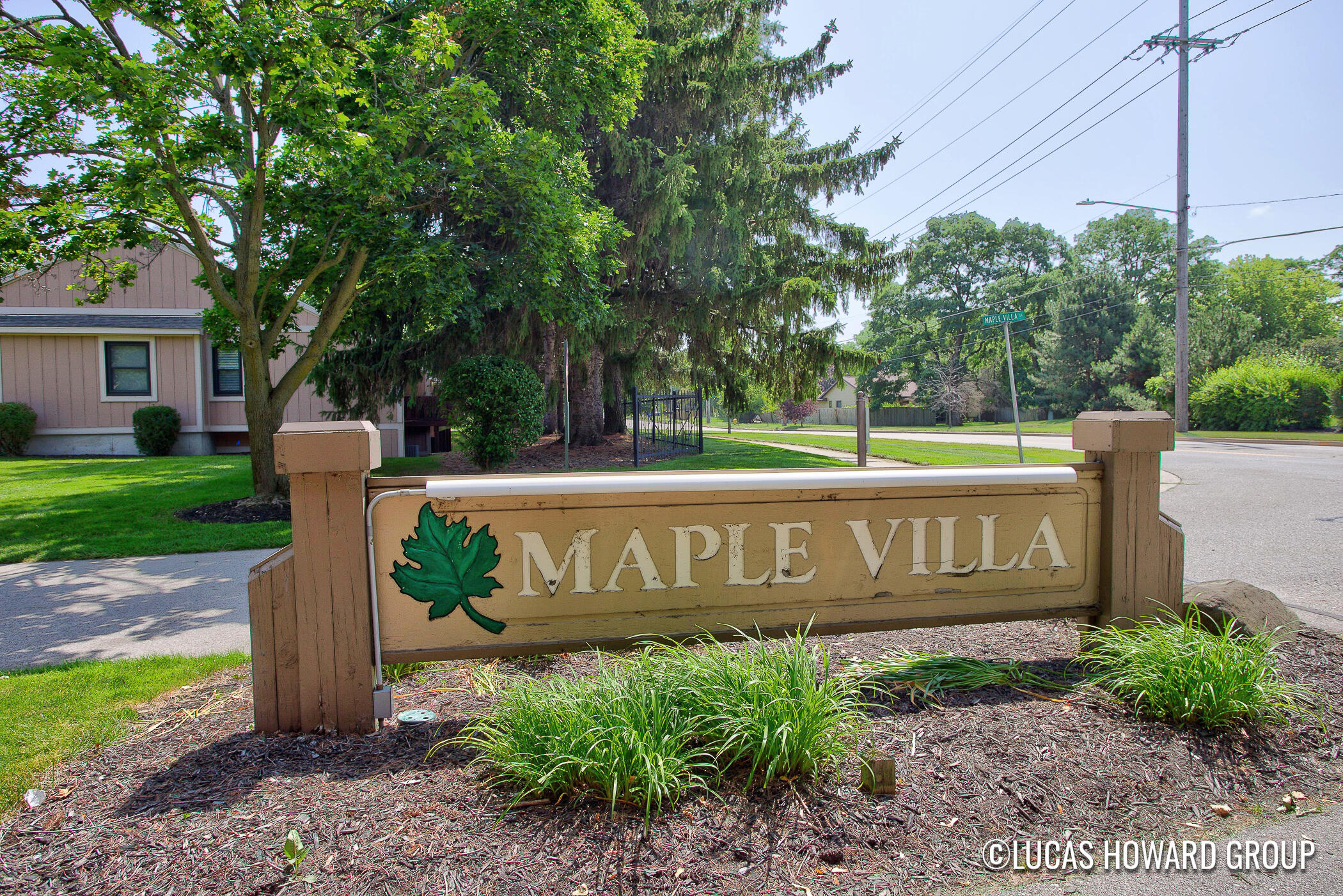 3165 E Maple Villa Drive SE Grand Rapids MI 49508
