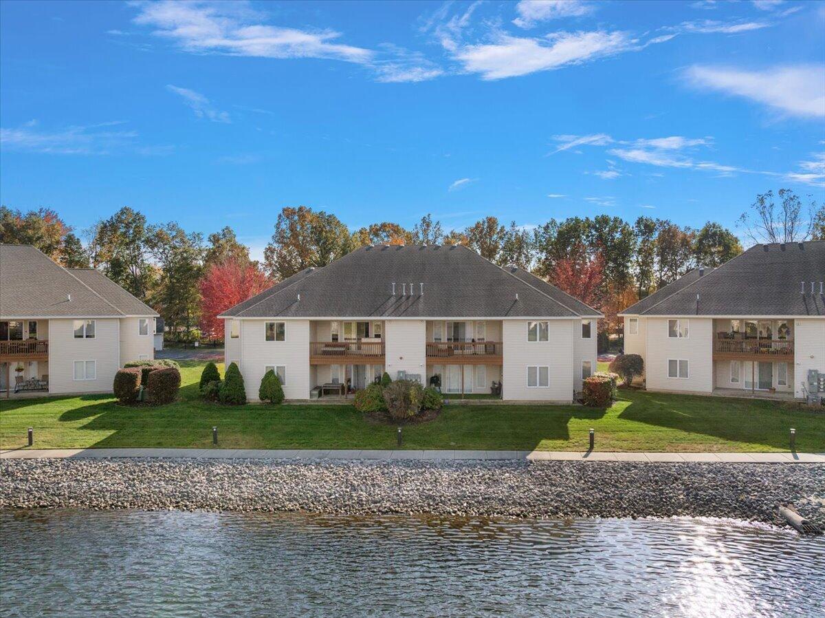 12249 S Crystal Waters Drive Holland MI 49424