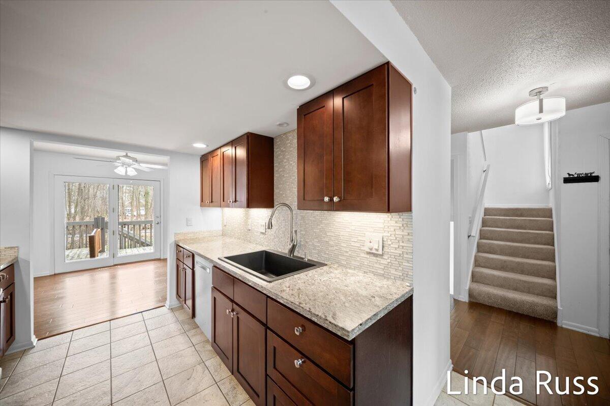 2440 E Collier Avenue SE Grand Rapids MI 49546