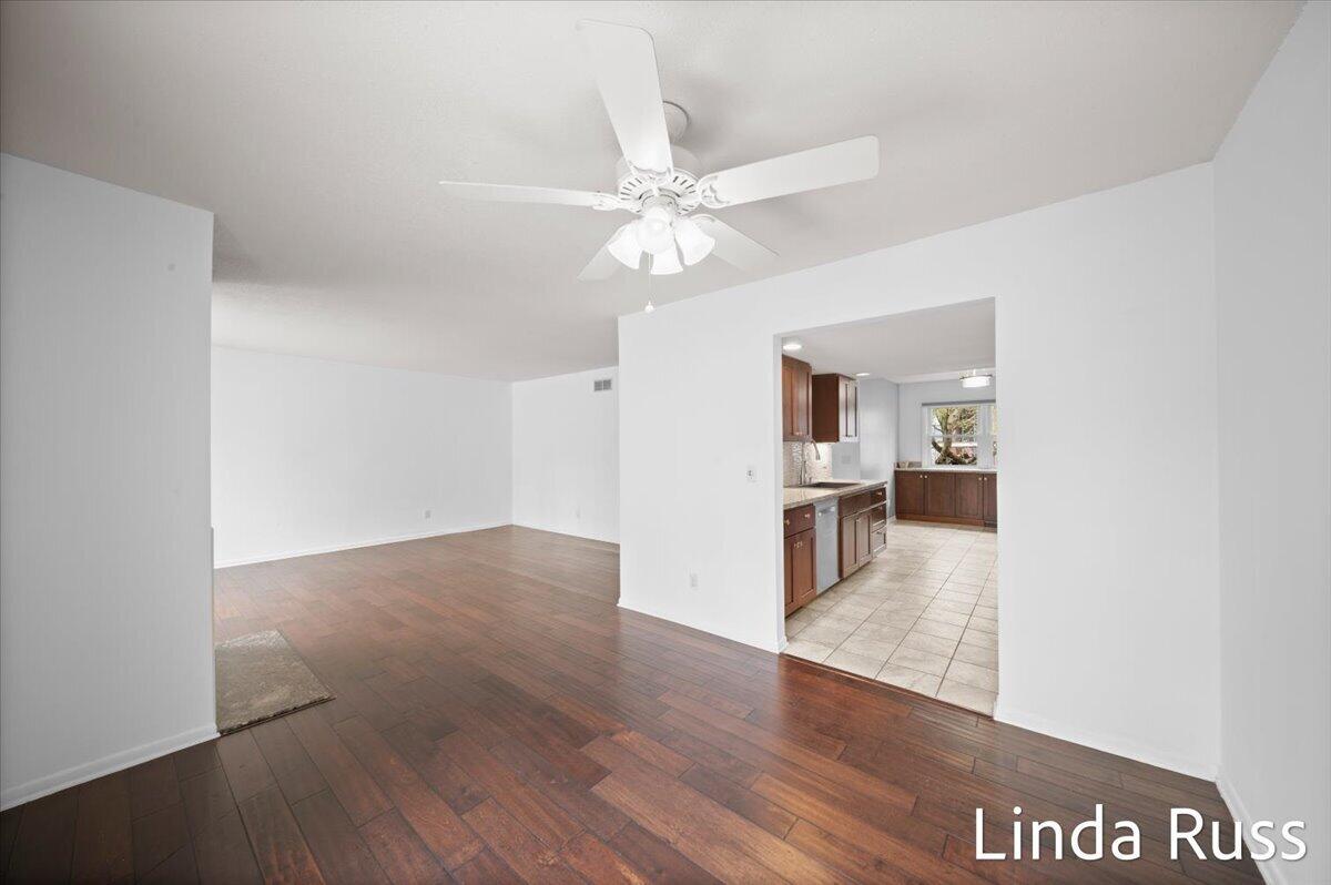 2440 E Collier Avenue SE Grand Rapids MI 49546