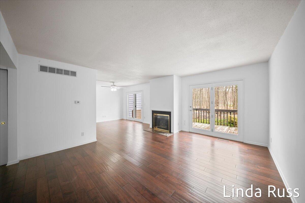 2440 E Collier Avenue SE Grand Rapids MI 49546
