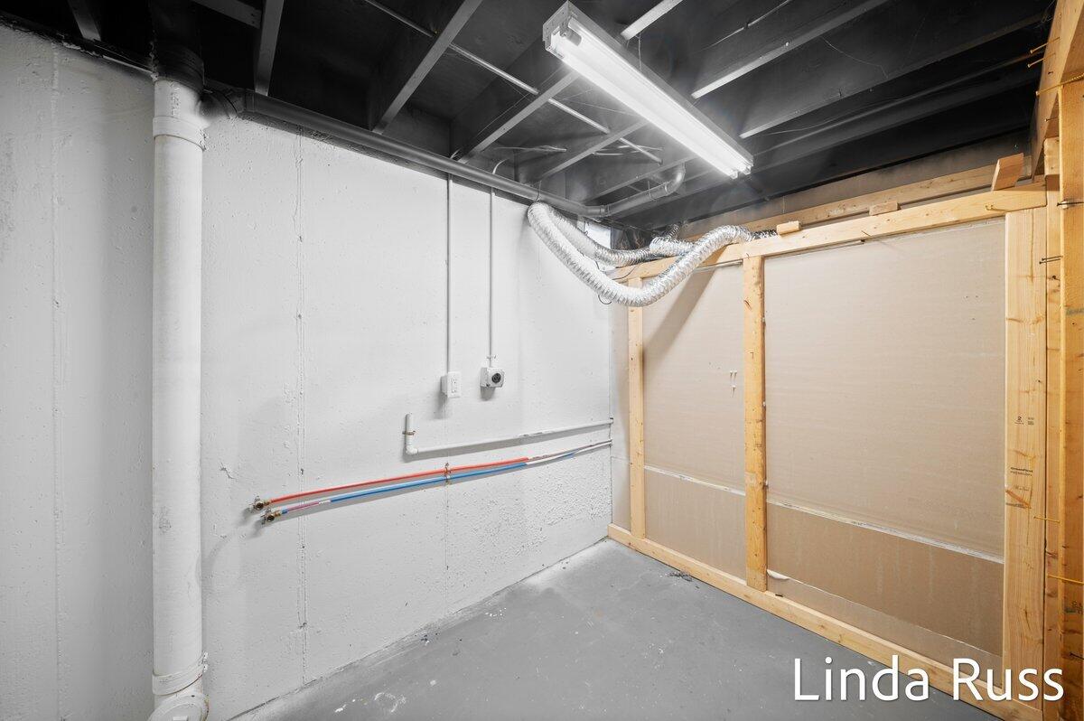 2440 E Collier Avenue SE Grand Rapids MI 49546