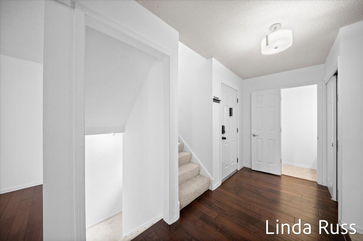 2440 E Collier Avenue SE Grand Rapids MI 49546