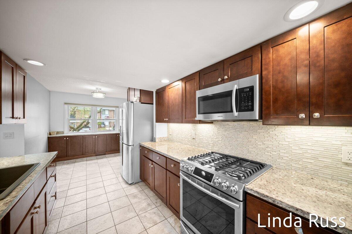 2440 E Collier Avenue SE Grand Rapids MI 49546