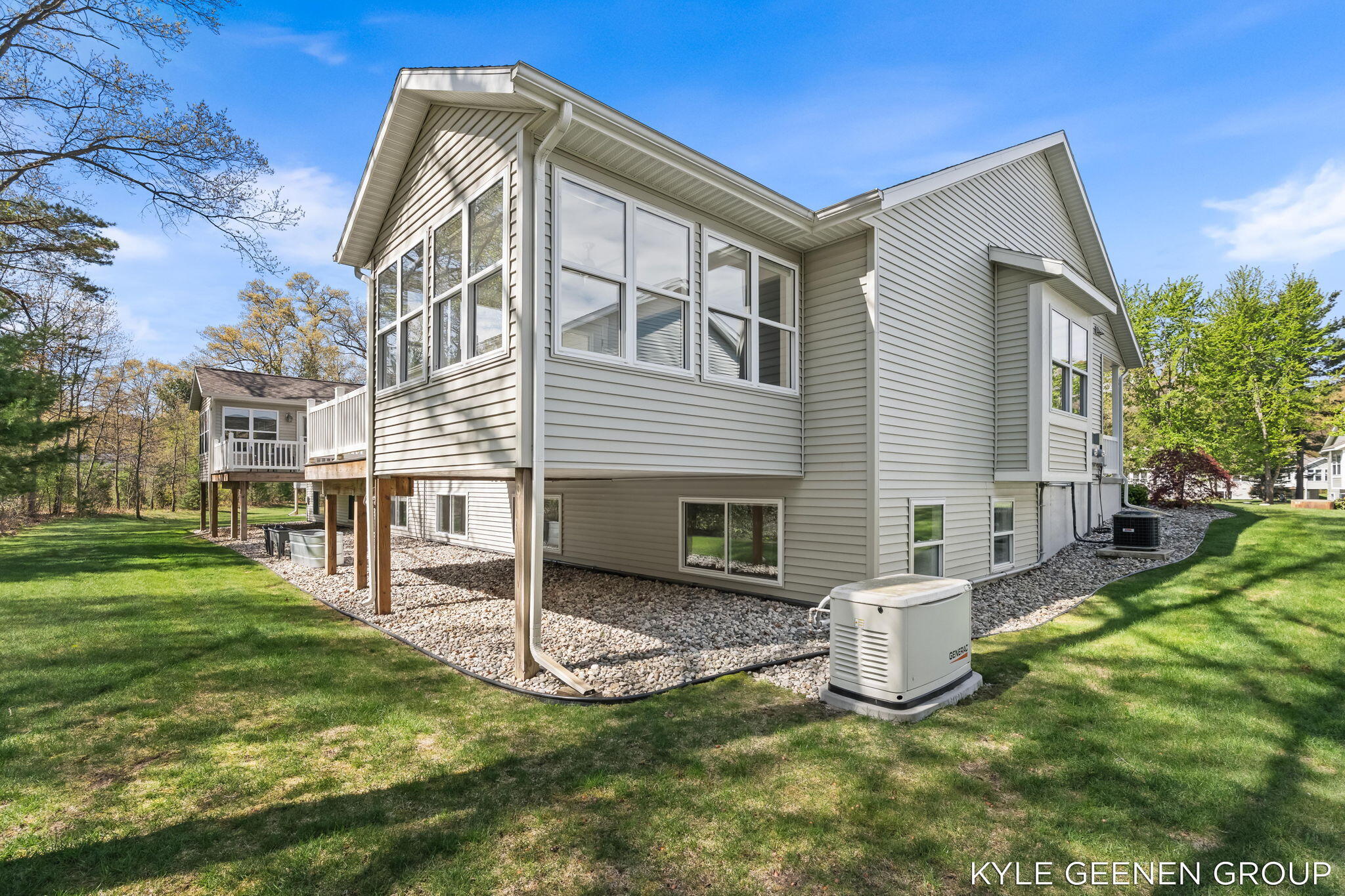 1448 E Addison Way Muskegon MI 49445