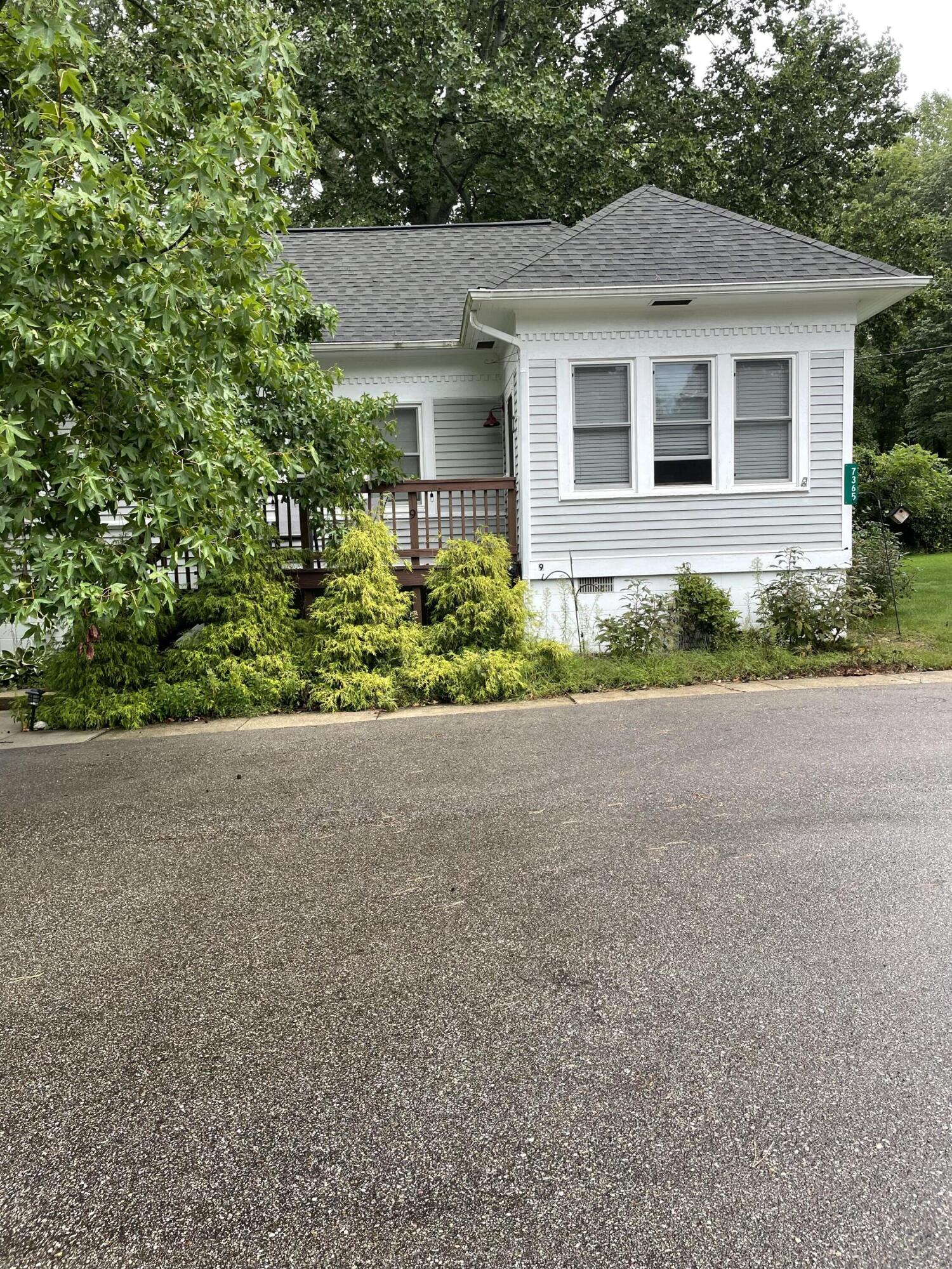 South Haven MI, 7365 North Shore Drive North, Unit 9
