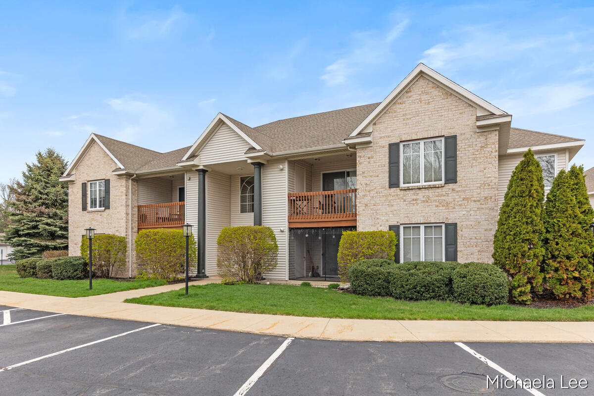 12265 S Crystal Waters Drive Holland MI 49424
