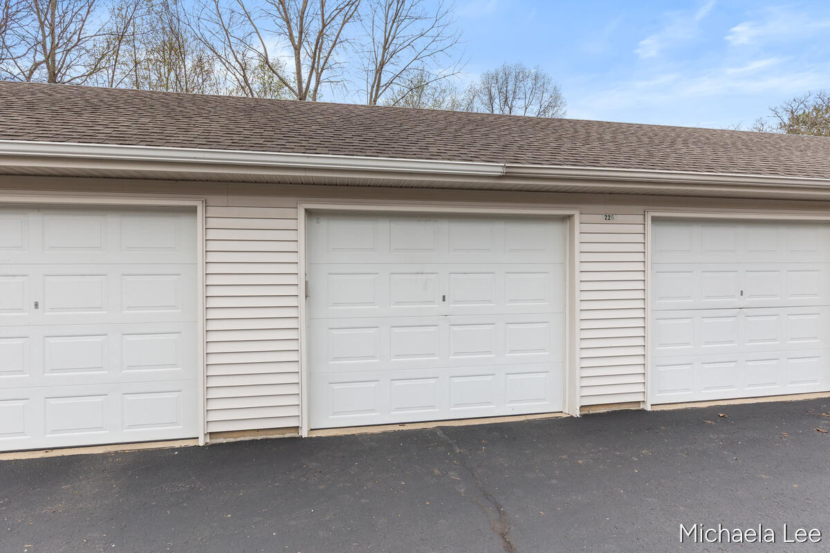 12265 S Crystal Waters Drive Holland MI 49424