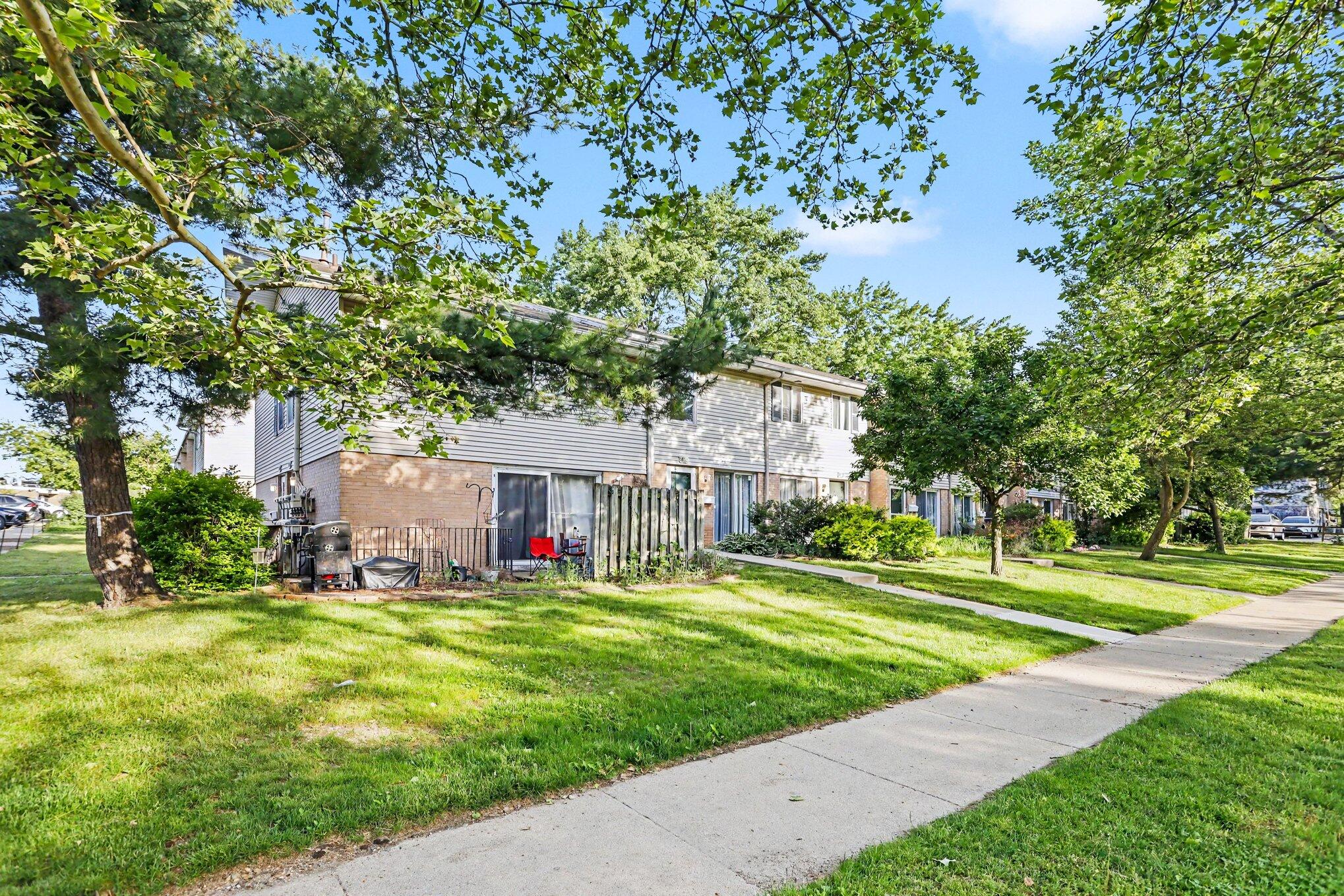 3621 Kenbrooke Court Kalamazoo MI 49006