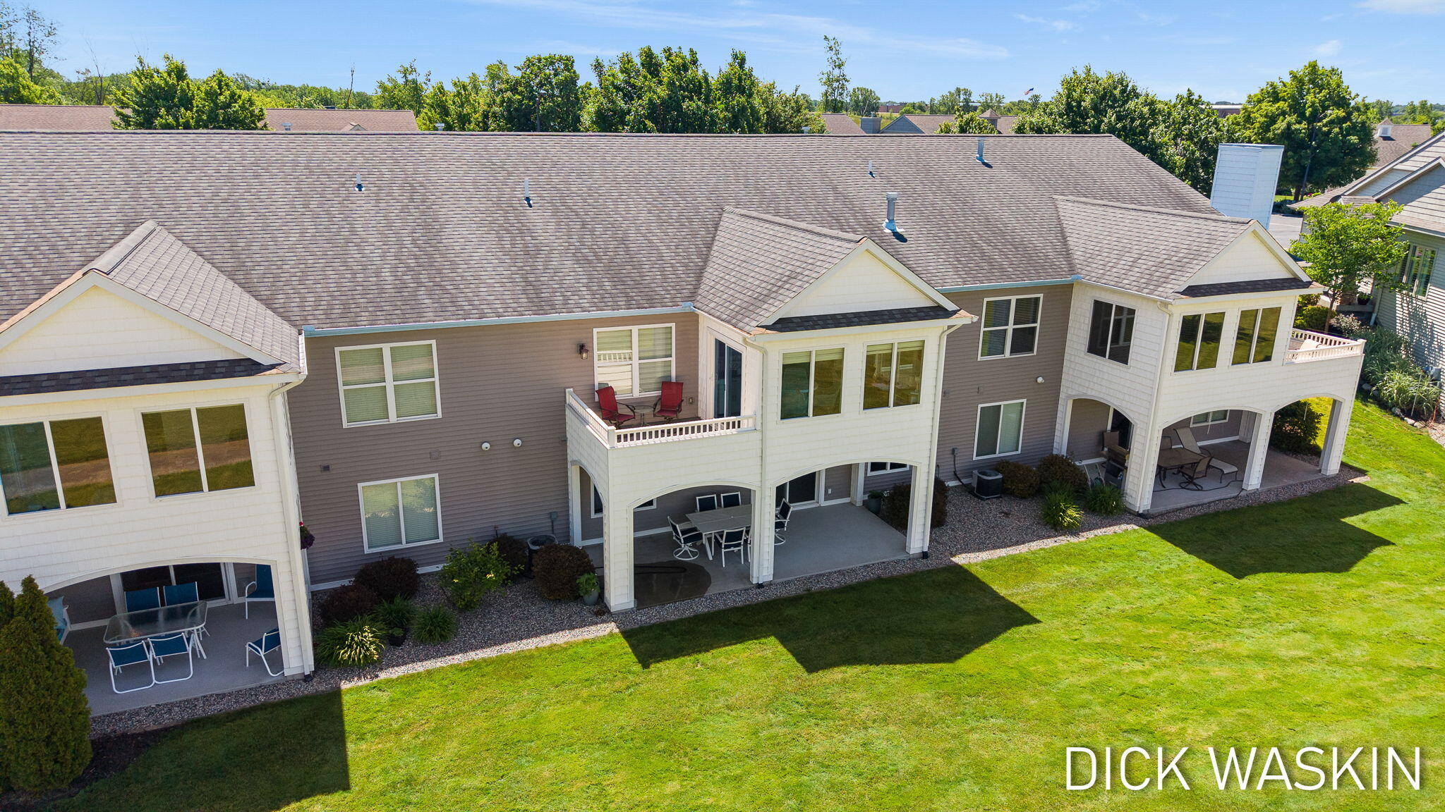 1276 Prestwick Drive Holland MI 49423