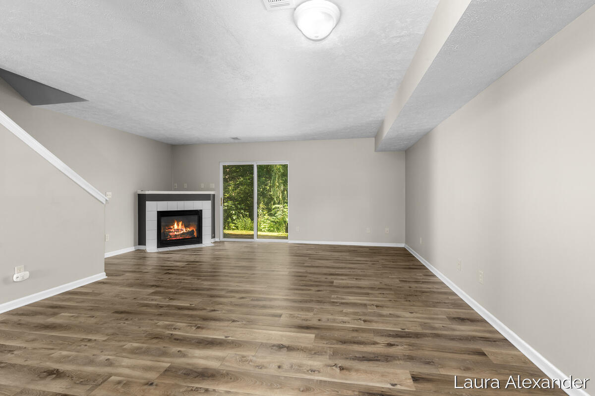 7034 S Cannon Place Drive NE Rockford MI 49341