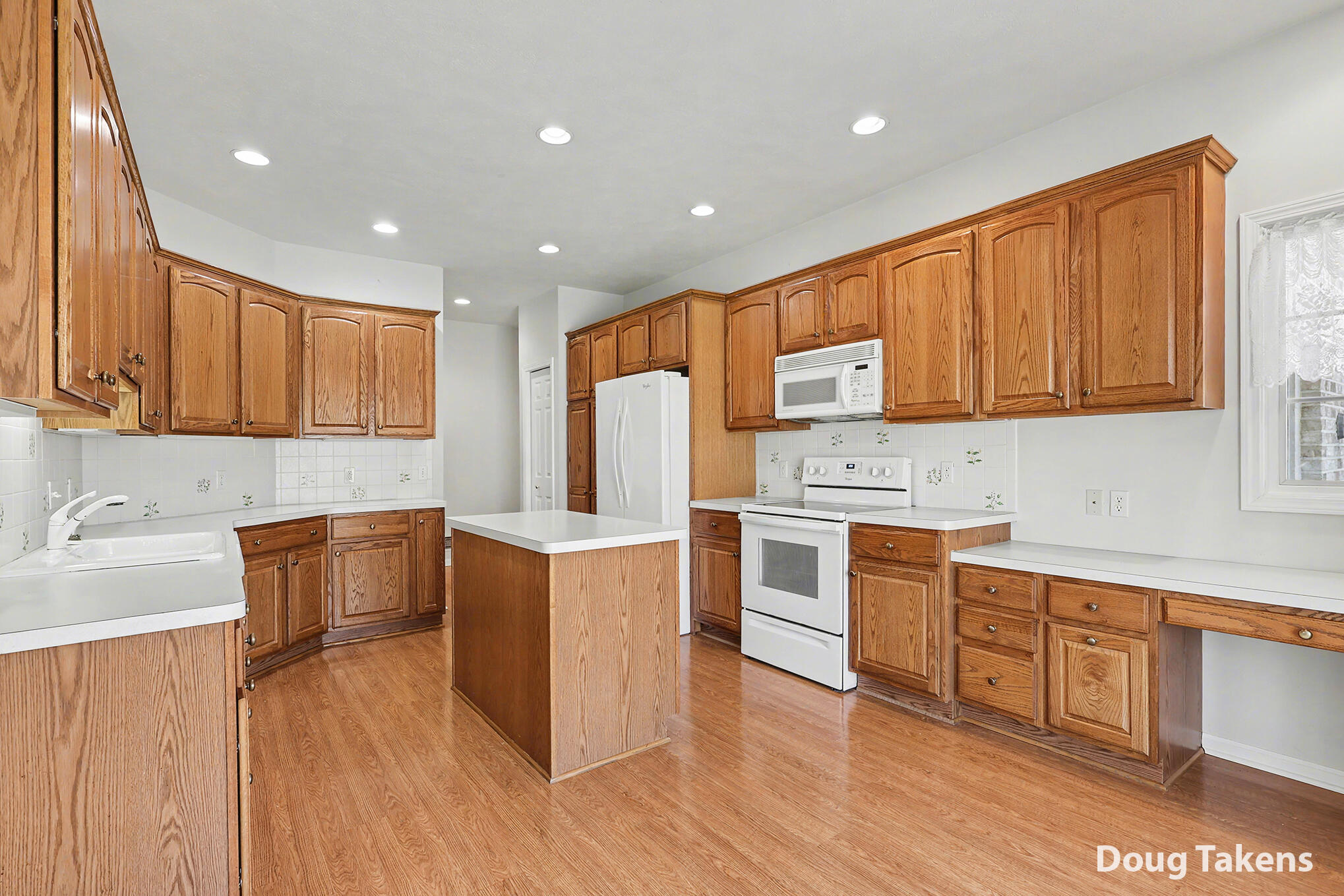 1718 Big Timber Court NE Grand Rapids MI 49505