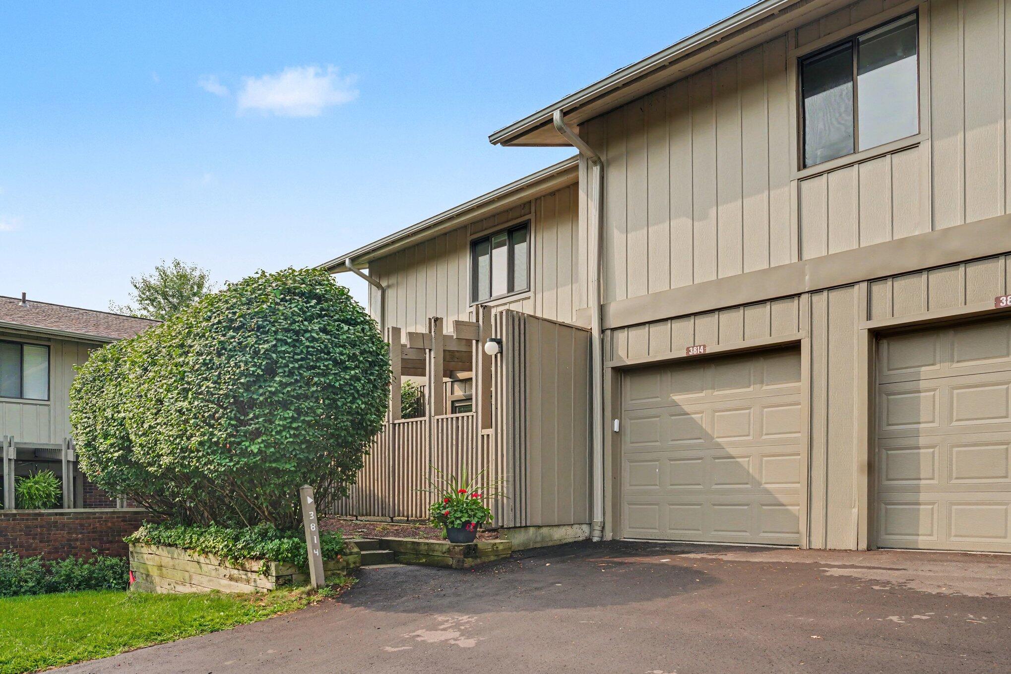 3814 Greenleaf Circle Kalamazoo MI 49008