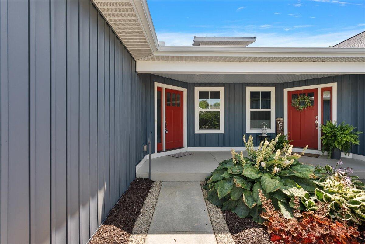 570 Riverbank Circle Zeeland MI 49464