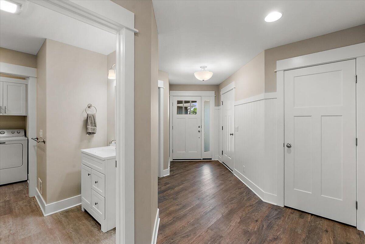 570 Riverbank Circle Zeeland MI 49464