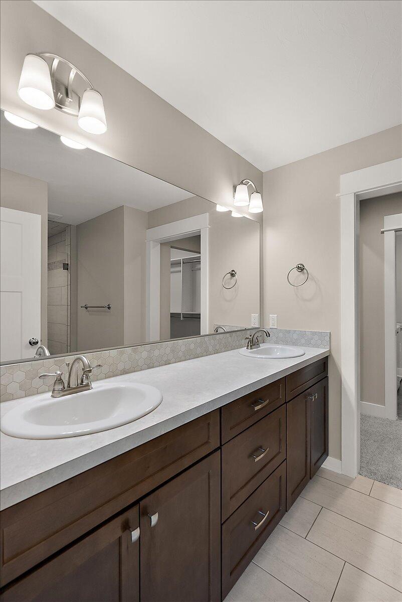 570 Riverbank Circle Zeeland MI 49464