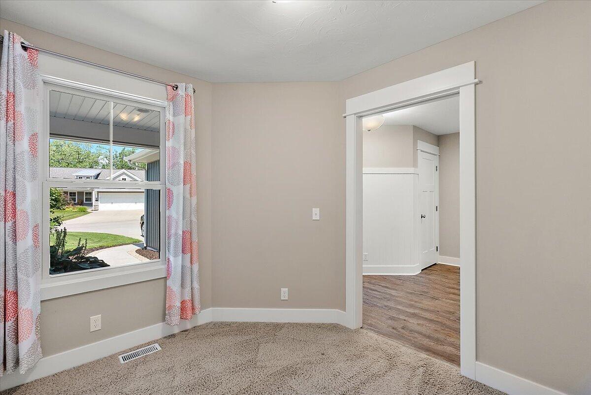 570 Riverbank Circle Zeeland MI 49464