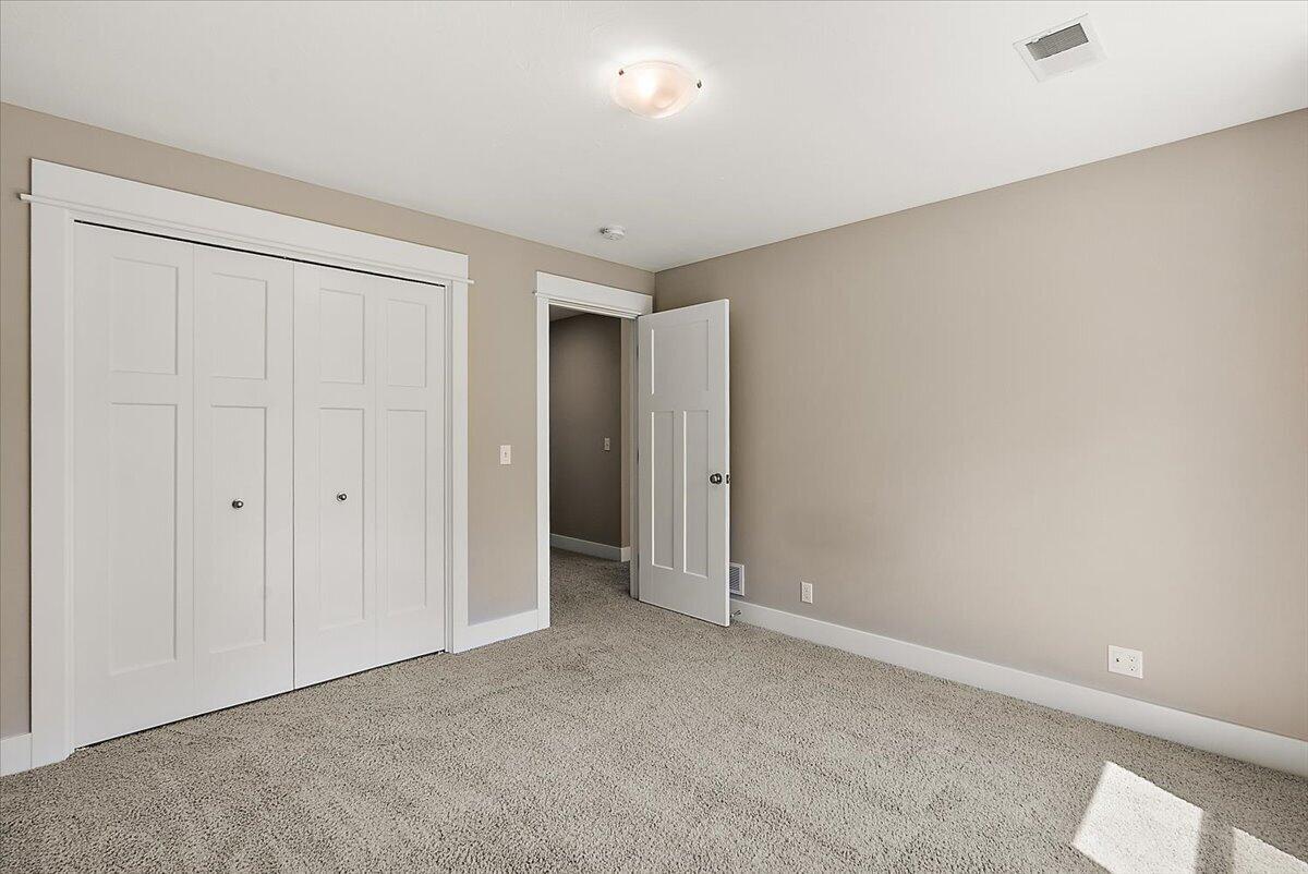 570 Riverbank Circle Zeeland MI 49464