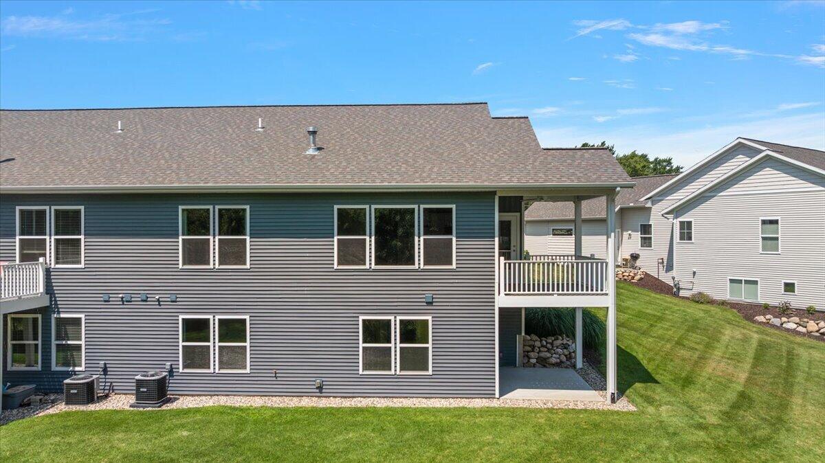 570 Riverbank Circle Zeeland MI 49464
