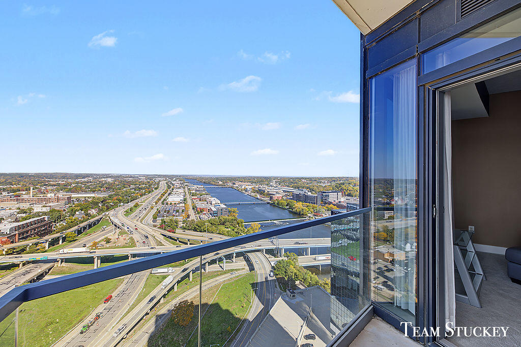 335 Bridge Street NW Grand Rapids MI 49504