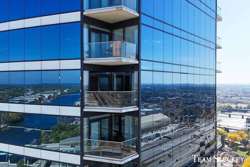 335 Bridge Street NW Grand Rapids MI 49504