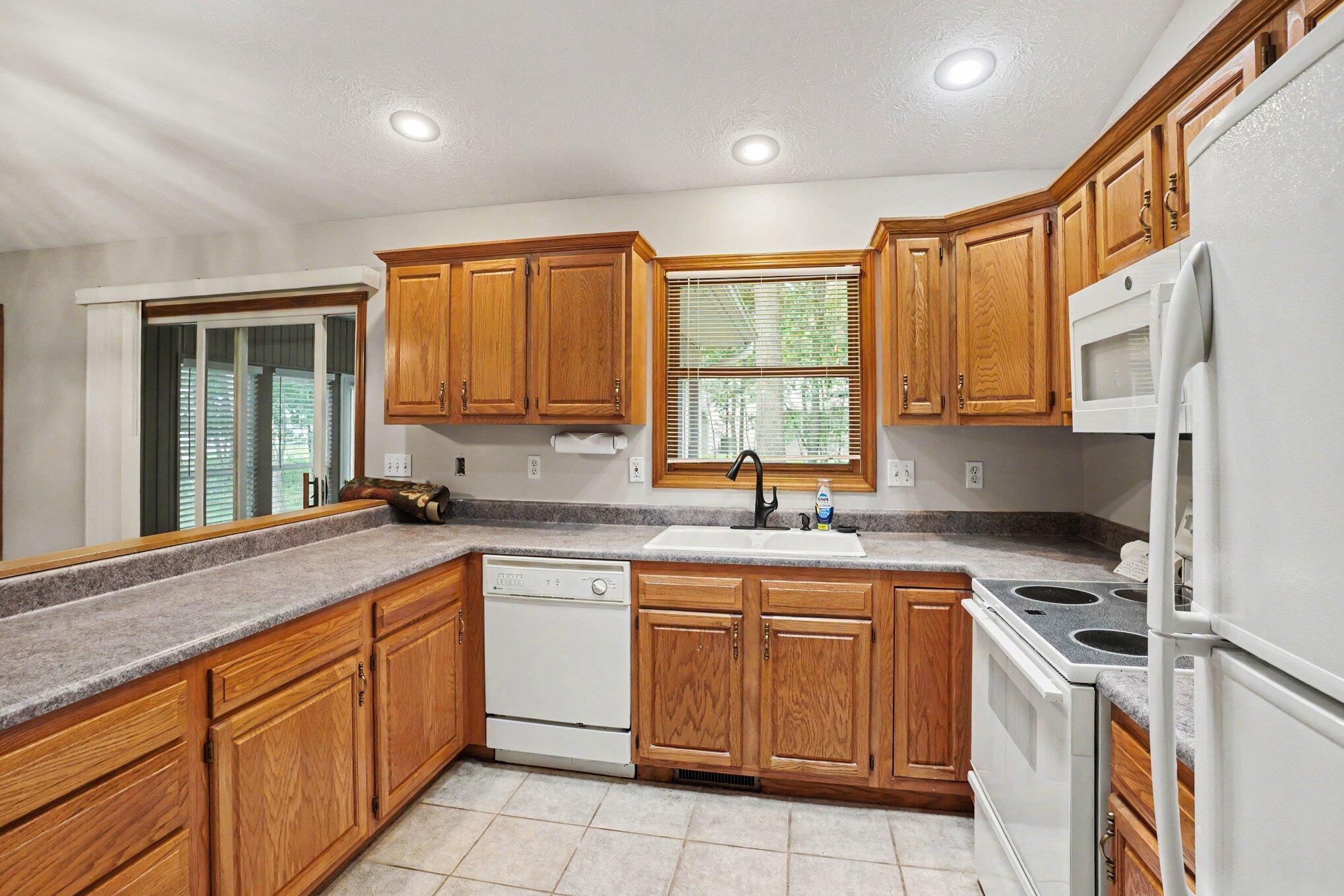 1498 Estero Drive Portage MI 49002
