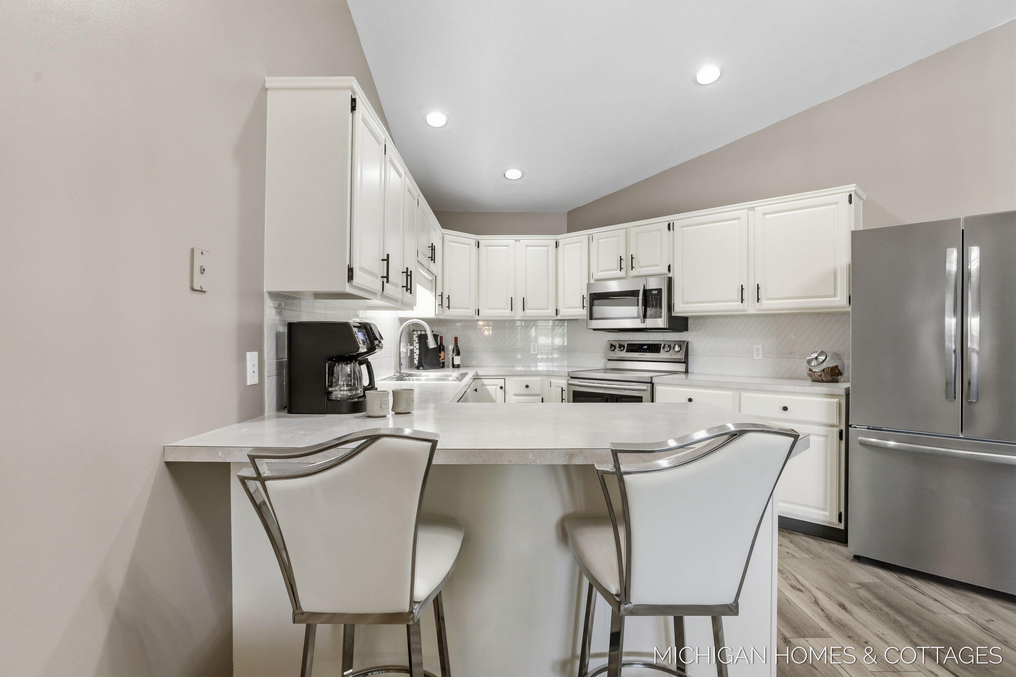 1644 Lakeview Drive Zeeland MI 49464