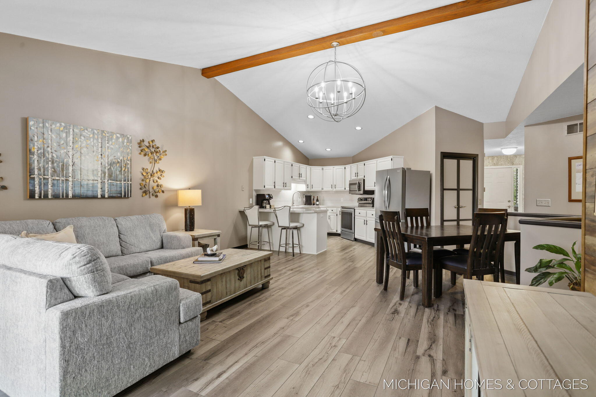 1644 Lakeview Drive Zeeland MI 49464